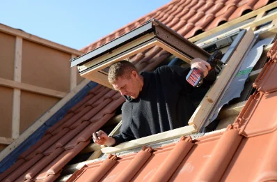Pose de fenêtres de toit Velux à Combiers